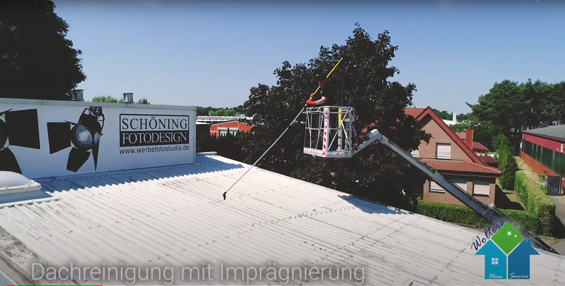 Professionelle Dach-Komplettreinigung f&uuml;r Kunden in Emlichheim und Umgebung.